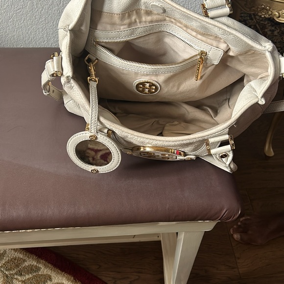 Beige Tory Burch bag in good condition - Picture 3 of 5